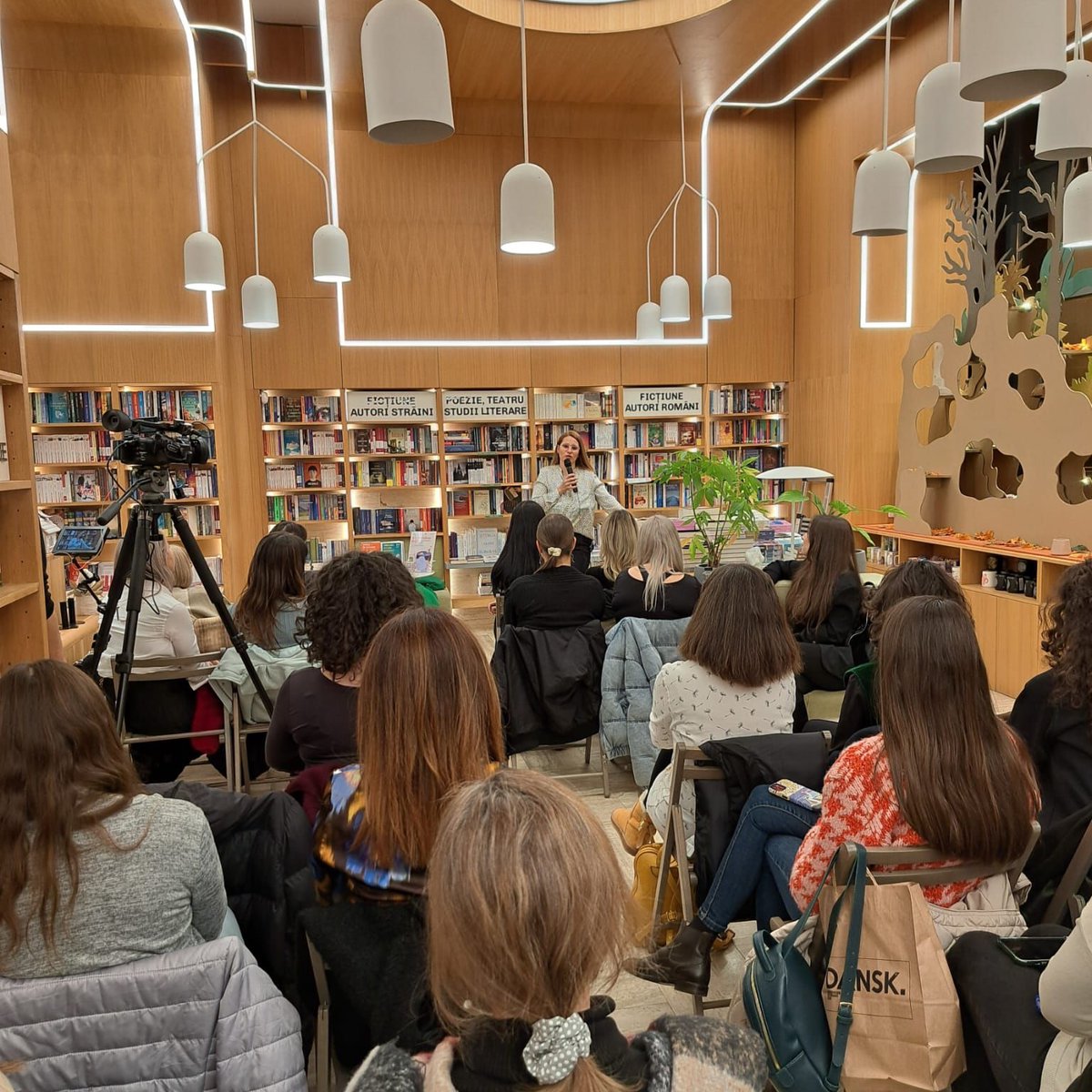 Ancuța Coman-Boldișteanu la Cărturești