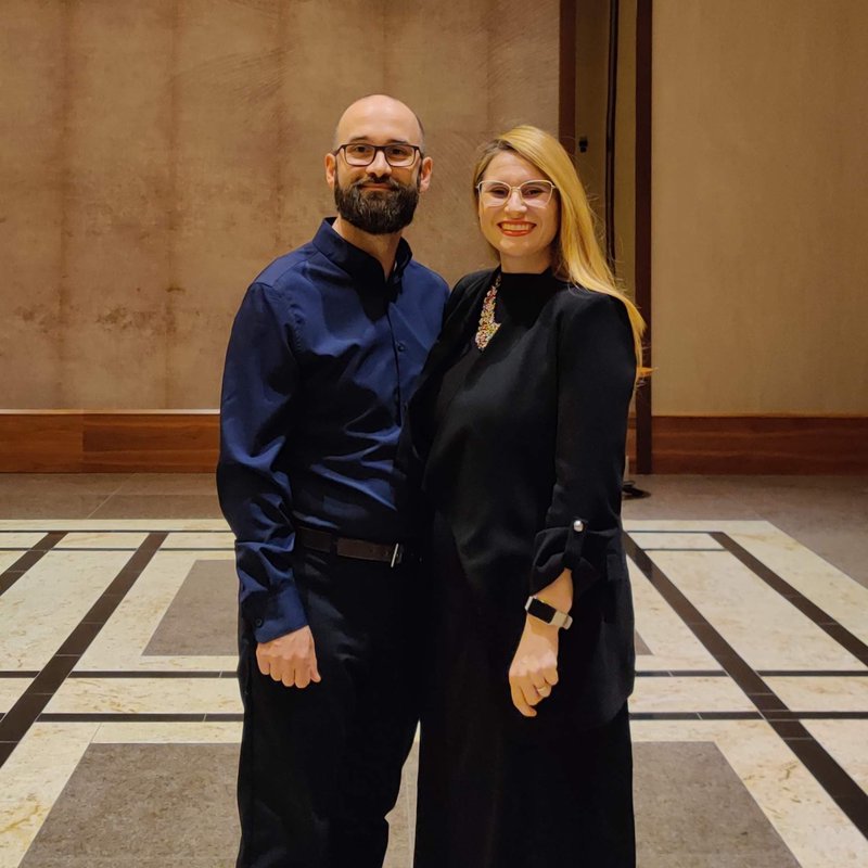 Fondatorii și povestea noastră