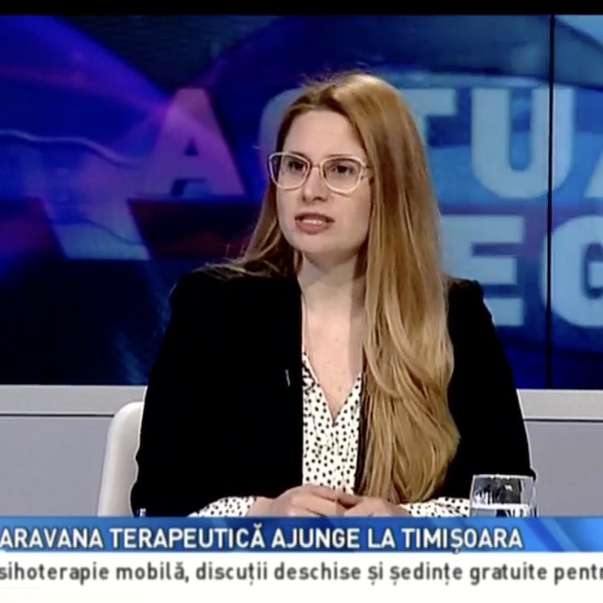 Despre noi
